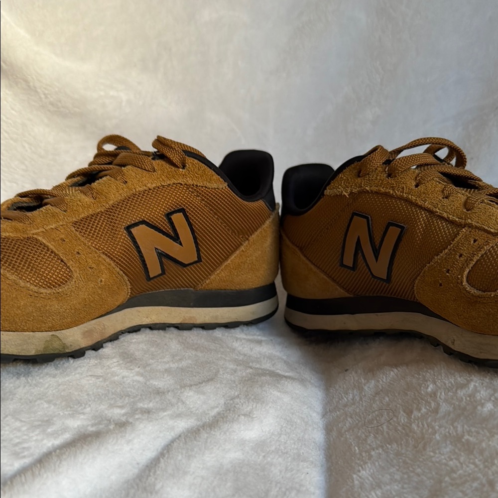 New Balance 311 - Picture 6 of 6